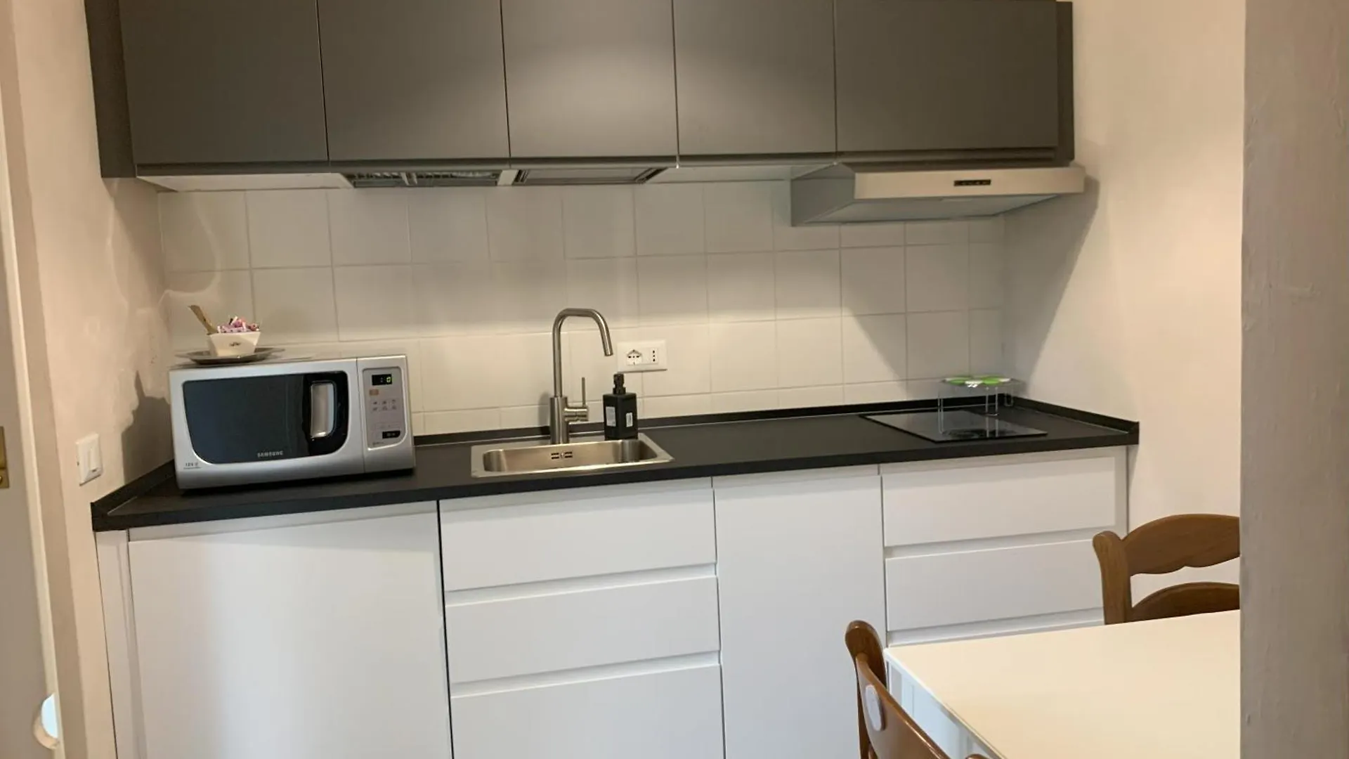 Apartment Paradisa28 - Amalfi - Zona Ospedale Cisanello Pisa Italy